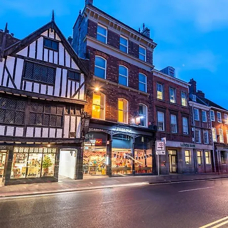 Newly Converted Rowntree House Shambles Йорк